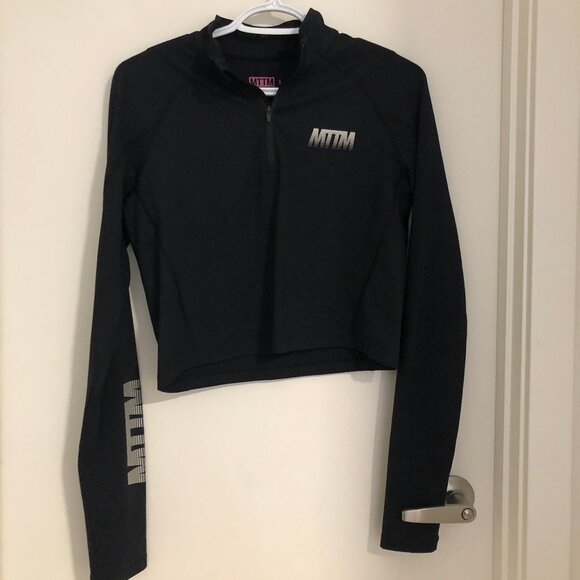 Married to the Mob Quarter zip Athletic top - Picture 1 of 2